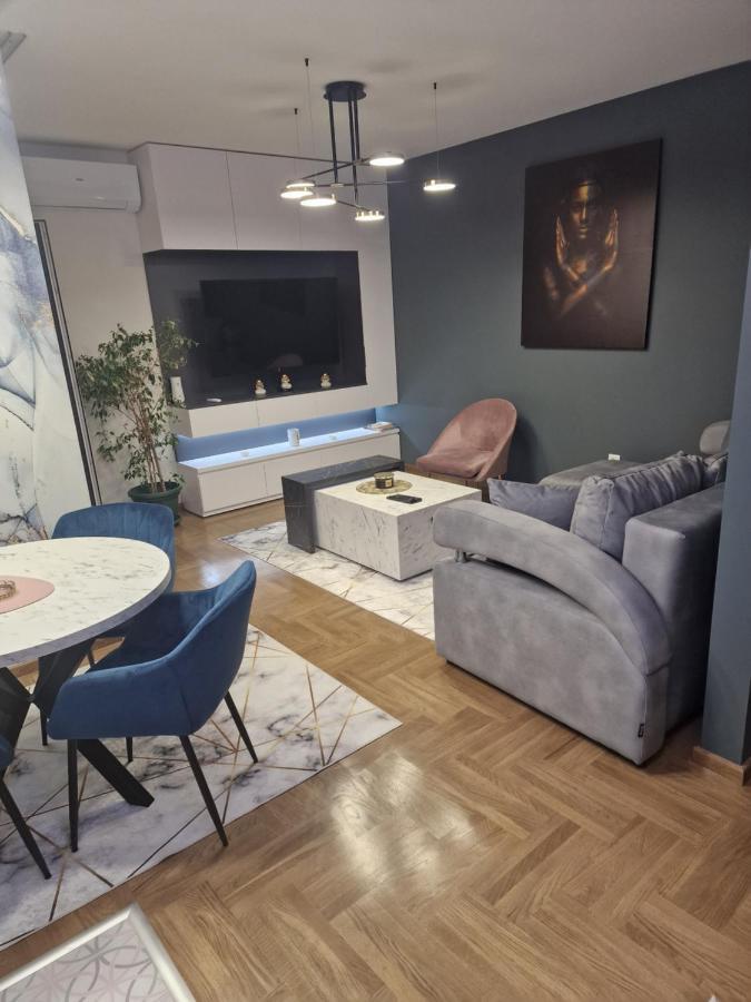 Gold Lux Apartment ชาชาค ภายนอก รูปภาพ