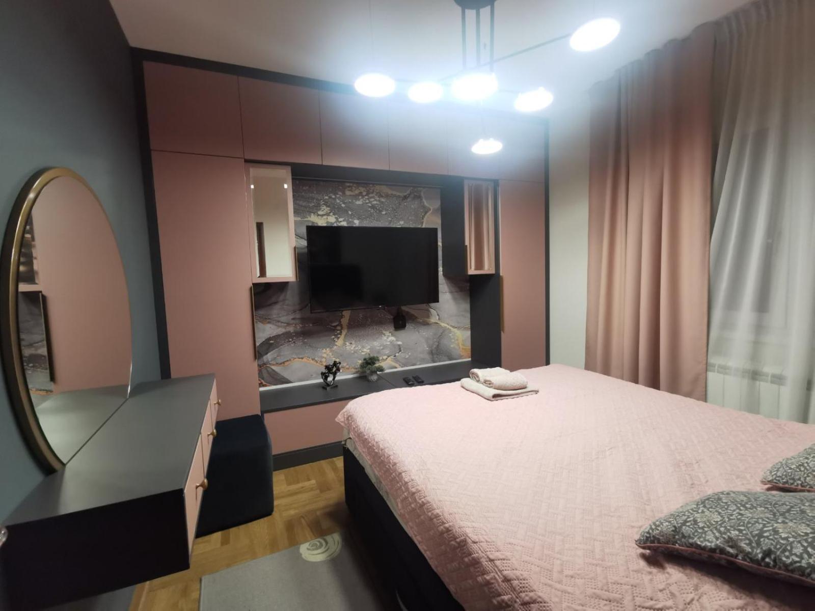 Gold Lux Apartment ชาชาค ภายนอก รูปภาพ